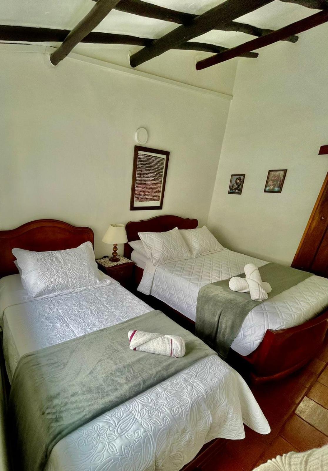 Hotel-Apartahotel Boutique Piedra & Luna فيلا دي ليفا المظهر الخارجي الصورة